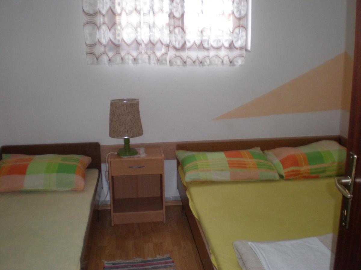 Apartments Pogacic Vir Exterior photo