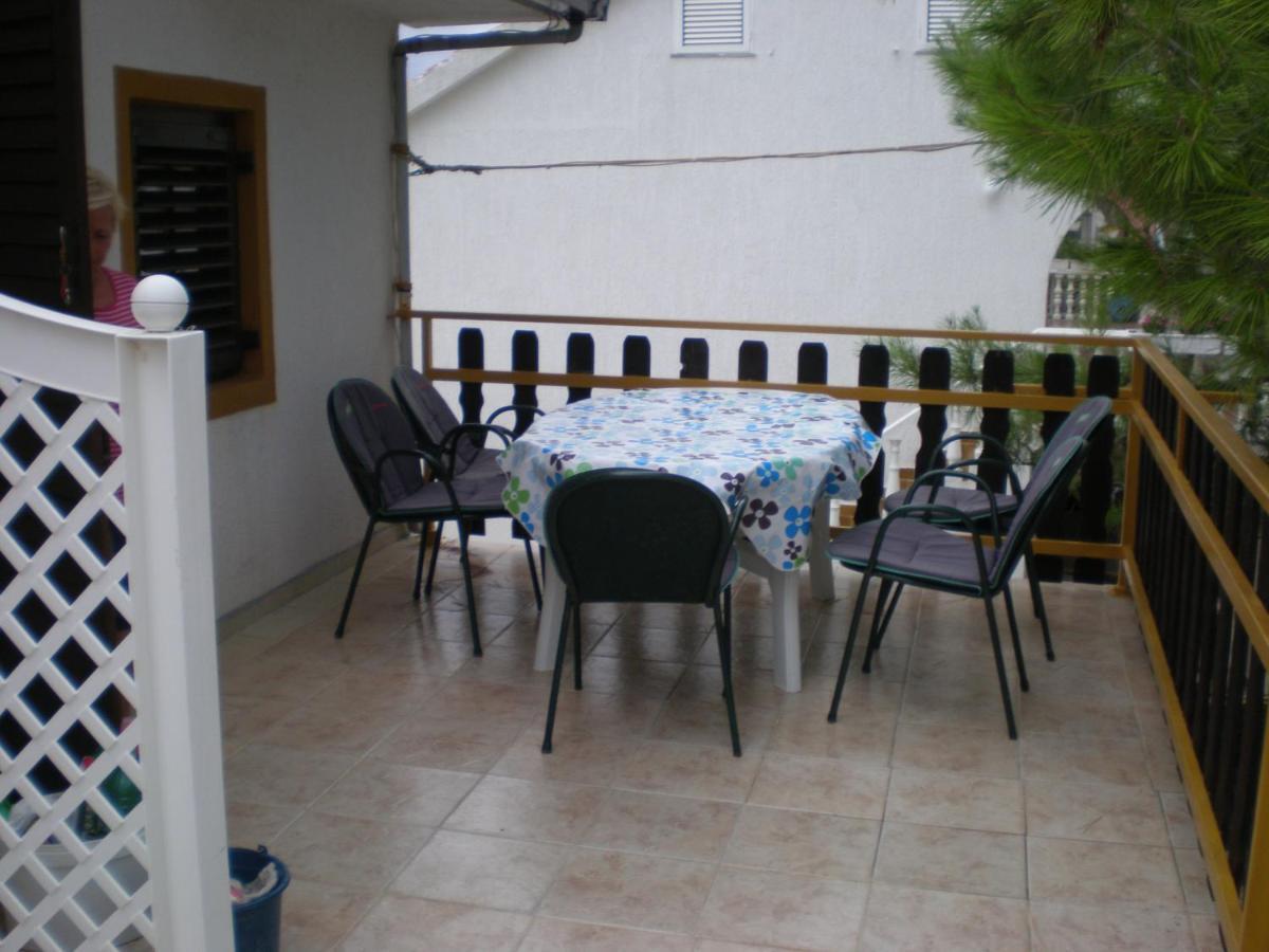 Apartments Pogacic Vir Exterior photo